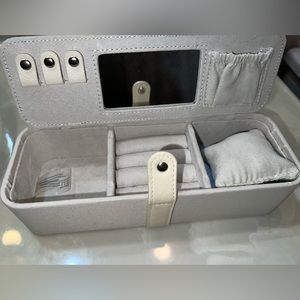 BÉIS Jewelry Case in Beige